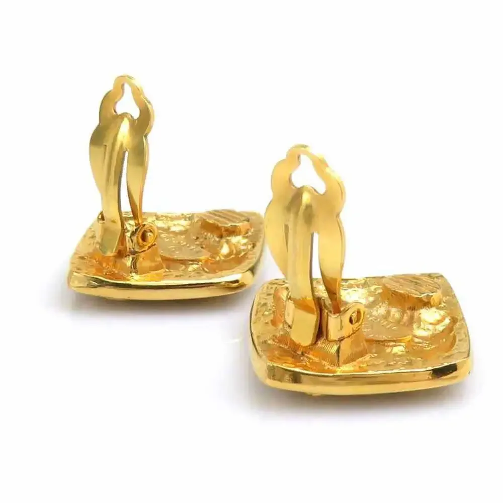 Chanel Vintage Clip-On Earrings #261245C56B